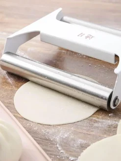Tom Küche & Esszimmer-Pizzaroller/Docker aus Edelstahl – Gebäckwerkzeug für Teig