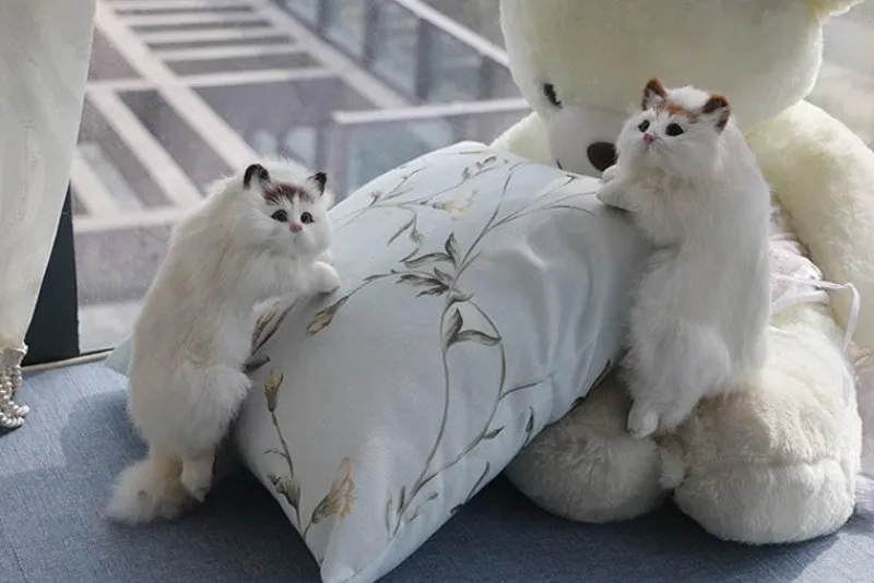 The Gilded Nest Wohndeko-Plüschkatzenfigur - Niedliche Schreibtischdekoration