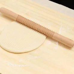 Tom Küche & Esszimmer-Präge-Nudelholz für wunderschön dekoriertes Gebäck, Backwerkzeug aus Holz