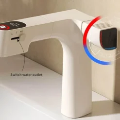 The Blissful Bath Badezimmer-Pull-Out Kitchen Faucet - Elegant Digital Design for Clean Water