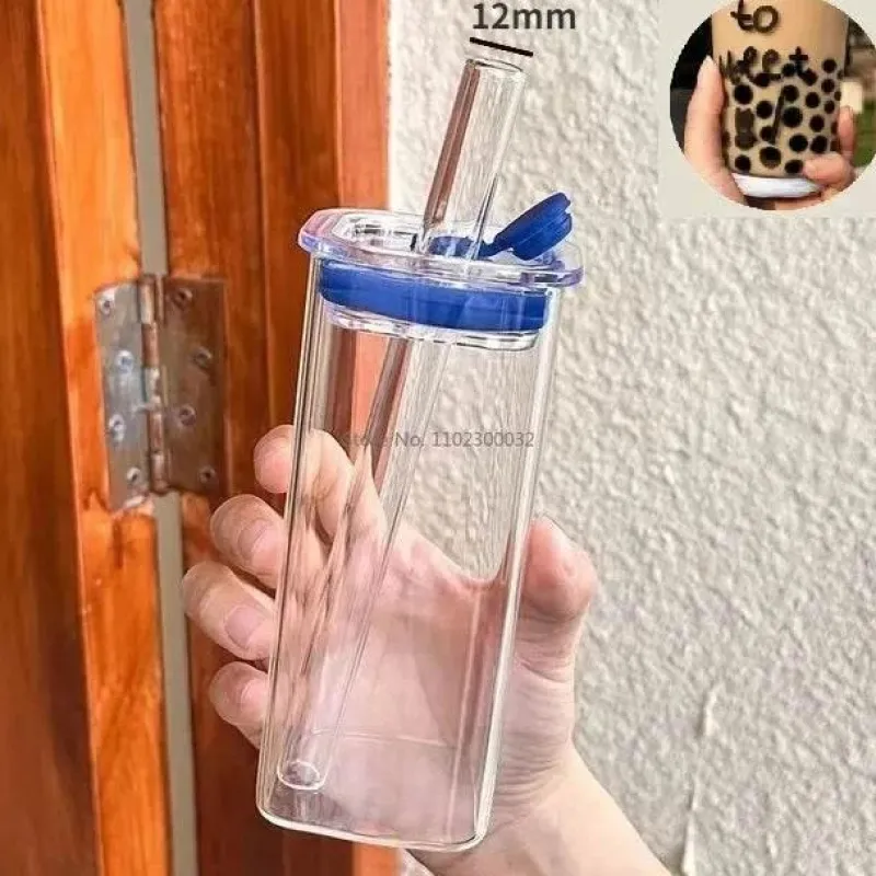 Plates u0026 More Küche & Esszimmer-Quadratischer Becher mit Deckel und Strohhalm – 350 ml, Trinkglas mit farbigem Griff