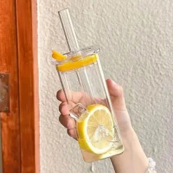 Plates u0026 More Küche & Esszimmer-Quadratisches Glasbecher-Set mit Strohhalm – Stilvolles, hitzebeständiges Trinkgeschirr für Milch und Kaffee