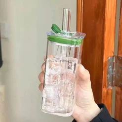 Plates u0026 More Küche & Esszimmer-Quadratisches Glasbecher-Set mit Strohhalm – Stilvolles, hitzebeständiges Trinkgeschirr für Milch und Kaffee