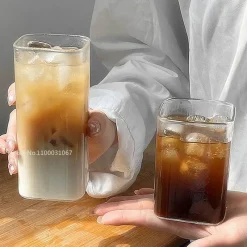 Plates u0026 More Küche & Esszimmer-Quadratisches Glasbecher-Set – Tassen für Kaffee, Tee, Saft, Dessert