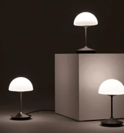 Glow u0026 Shade Beleuchtung-Quantum Beam Table Lamp - Modern LED Desk Light