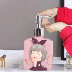 The Bath Nook Badezimmer-Resin Soap Dispenser - Stylish Bathroom Accessory for Girls