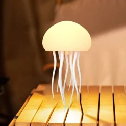 Timeless Touch Beleuchtung-RGB-Quallen-Nachtlampe – sprachaktiviertes Stimmungslicht