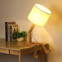 Comfort u0026 Style Beleuchtung-Roboter-Nachtlampe aus Holz – Modernes Kinderzimmerdekor