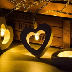 Bright Accents Beleuchtung-Romantische Lichterkette in Herzform aus Holz – Dekorative Lichterkette für die Inneneinrichtung