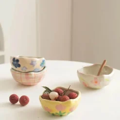 Plates u0026 More Küche & Esszimmer-Salatschüssel-Set aus Keramik – 135 oz, schönes Unterglasur-Design