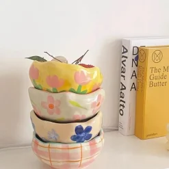 Plates u0026 More Küche & Esszimmer-Salatschüssel-Set aus Keramik – 135 oz, schönes Unterglasur-Design