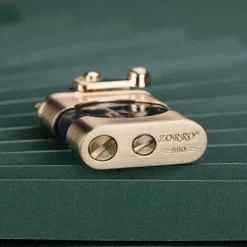 The Outdoor Vault Heimwerkzeuge|Outdoor & Garten-Schlankes Metallfeuerzeug – Elegantes Retro-Design