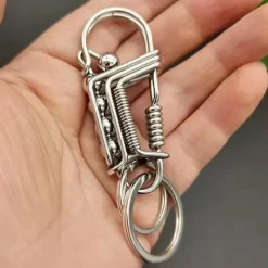 Trail Tech Outdoor-Gadgets|Outdoor-Artikel-Schlüsselanhänger aus mattiertem Edelstahl – elegantes Eisenwebdesign