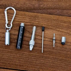 The Outdoor Vault Outdoor-Artikel|Heimwerkzeuge-Schlüsselanhänger-Schraubendreherstift – Multifunktionswerkzeug mit Touchscreen-kompatiblen Funktionen