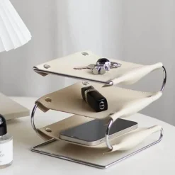 The Finishing Touch Wohndeko-Schreibtisch-Organizer aus Leder – Büroaufbewahrung im Oxford-Stil