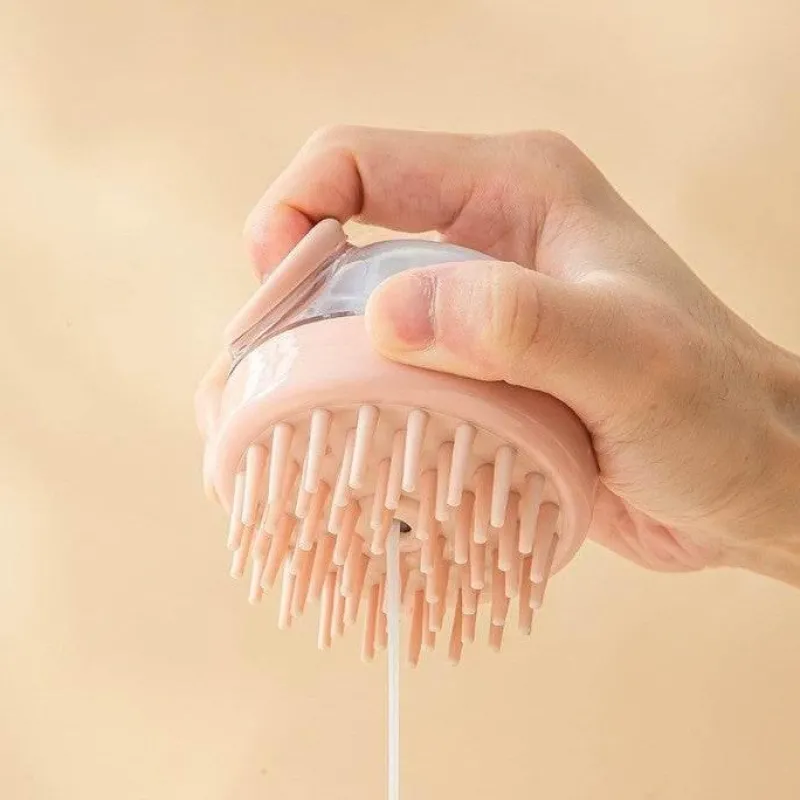 The Blissful Bath Badezimmer-Shampoo Dispenser Brush - Quick Clean Hair Massager