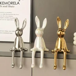 Plates u0026 More Küche & Esszimmer-Sitzendes Kaninchen-Ornament aus Keramik – luxuriöser Wohndekor-Akzent