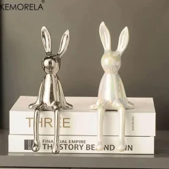 Plates u0026 More Küche & Esszimmer-Sitzendes Kaninchen-Ornament aus Keramik – luxuriöser Wohndekor-Akzent