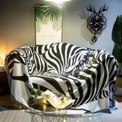 The Blanket Nook Bettzeug-Sofabezug-Set mit nordischem Zebra-Print – minimalistische Kissendecke