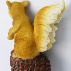 Bright Accents Beleuchtung-Solarlaterne - Dekoratives Eichhörnchen-Gartenlicht