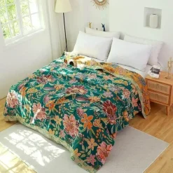 Wrap u0026 Relax Bettzeug-Sommerdecke aus Baumwollgaze – weicher Überwurf mit Blumenmuster für das Schlafsofa
