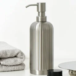 The Bath Nook Badezimmer-Striped Stainless Steel Soap Dispenser - Modern Kitchen Bathroom Accessory