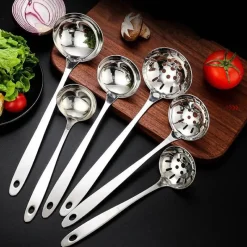 Tom Küche & Esszimmer-Suppenkelle aus Edelstahl mit langem Griff, Sieb – langlebiges Küchenutensil