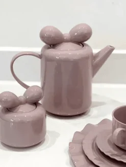 The Cozy Mug Küche & Esszimmer-Teekanne aus Porzellan mit Schleifenknoten-Design – Elegante Teekanne aus Keramik