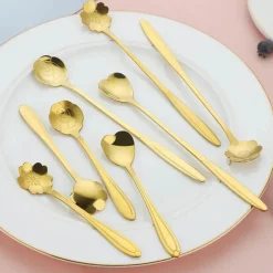 Feast u0026 Flair Küche & Esszimmer-Teelöffel-Set aus Edelstahl mit goldener Blume – elegante Kaffee- und Dessertlöffel