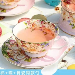 Plates u0026 More Küche & Esszimmer-Teeservice aus Bone China – 1000 ml Teekanne mit Tassen für den Nachmittagstee