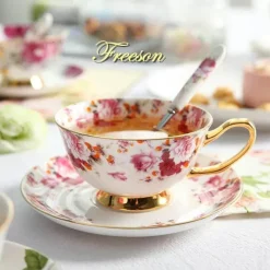 Feast u0026 Flair Küche & Esszimmer-Teeservice aus Bone China mit Blumenmuster – Elegante 200-ml-Tasse mit Untertasse und Löffel