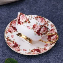 Feast u0026 Flair Küche & Esszimmer-Teeservice aus Bone China mit Blumenmuster – Elegante 200-ml-Tasse mit Untertasse und Löffel