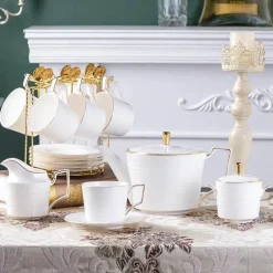 Feast u0026 Flair Küche & Esszimmer-Teeservice aus Bone China – Britisches weißes Teegeschirr mit Kaffeetasse, Untertasse, Milchglas, Zuckerdose