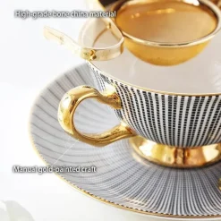 Feast u0026 Flair Küche & Esszimmer-Teeservice aus goldenem Porzellan – 200 ml Tassen, Untertassen, Löffel