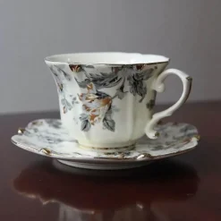 Plates u0026 More Küche & Esszimmer-Teetassen-Set aus Porzellan – Elegante Kaffeetassen mit Untertassen