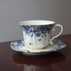 Plates u0026 More Küche & Esszimmer-Teetassen-Set aus Porzellan – Elegante Kaffeetassen mit Untertassen