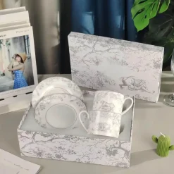 Elegance at the Table Küche & Esszimmer-Teetassen-Set mit Dschungeltieren – Löwe-Tiger-Nachmittagstee-Kaffeetasse mit Untertasse