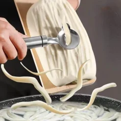 The Culinary Kit Küche & Esszimmer-Teigschneider-Nudelmaschine – Küchenwerkzeug für frische Pasta