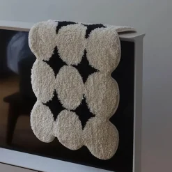 Warm Weaves Boden & Teppiche-Teppich mit Kreismuster – dekorativer Akzent für Ihr Zuhause