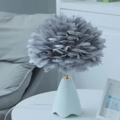 Bright Accents Beleuchtung-Tischlampe aus Federglas – Elegante Beleuchtung für die Inneneinrichtung