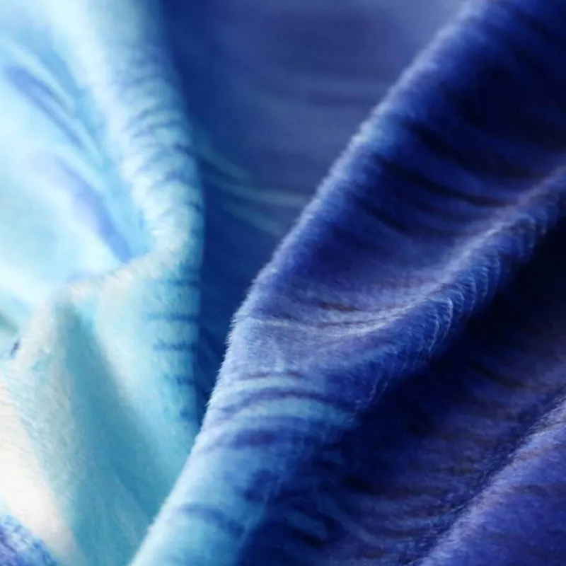 Cozy Haven Bettzeug-Tragbare Kapuzendecke mit Eis und Feuer in 3D