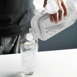 The Cozy Mug Küche & Esszimmer-Tragbarer Eiswürfelbereiter mit Deckel – perfekt für Veranstaltungen im Freien