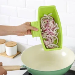 The Culinary Kit Küche & Esszimmer-Tragbares Gemüseschneidebrett mit Abtropffläche