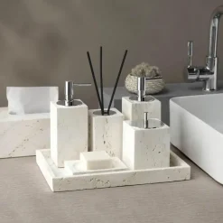 Serene Splash Badezimmer-Travertine Tiles - Elegant Natural Stone Flooring