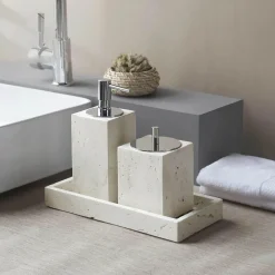 Serene Splash Badezimmer-Travertine Tiles - Elegant Natural Stone Flooring