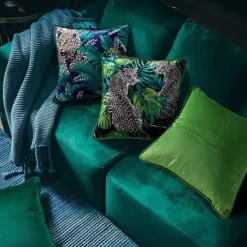 Pillow Haven Bettzeug-Tropischer Kissenbezug aus Samt – Palmenblätter-Tierdruck mit Quasten