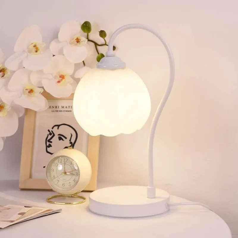 Illuminate Home Beleuchtung-Tulpen-Tischlampe – Dekorative Blumenbeleuchtung