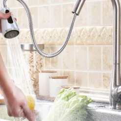 The Culinary Kit Küche & Esszimmer-Verstellbarer Wasserhahn-Verlängerer – drehbarer Spülbeckenaufsatz für einfache Nutzung