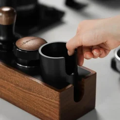 Space Savvy Küche & Esszimmer-Vintage Barista Tamper Station Aufbewahrungsbox - Kaffeezubehör
