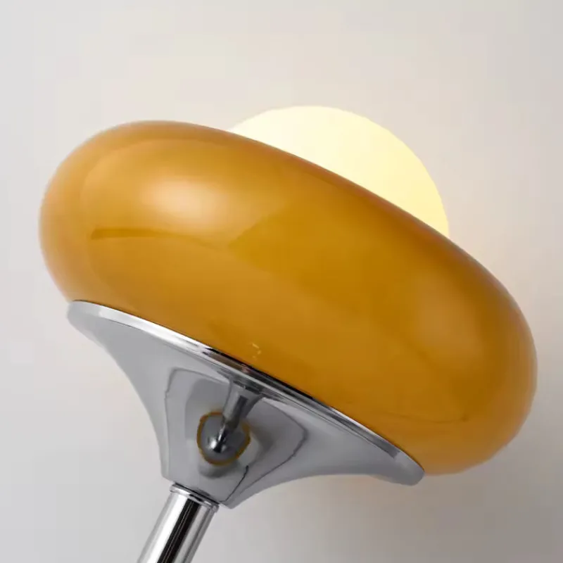 The Gilded Nest Beleuchtung|Wohndeko-Vintage Glass Table Lamp – Chromed Metal